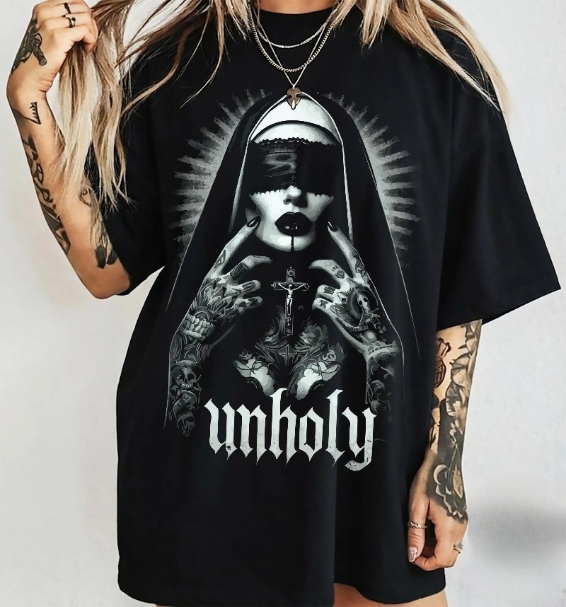 Koszulka Nieświęta Zakonnica:  – Summer Goth Clothing recenzja i cena